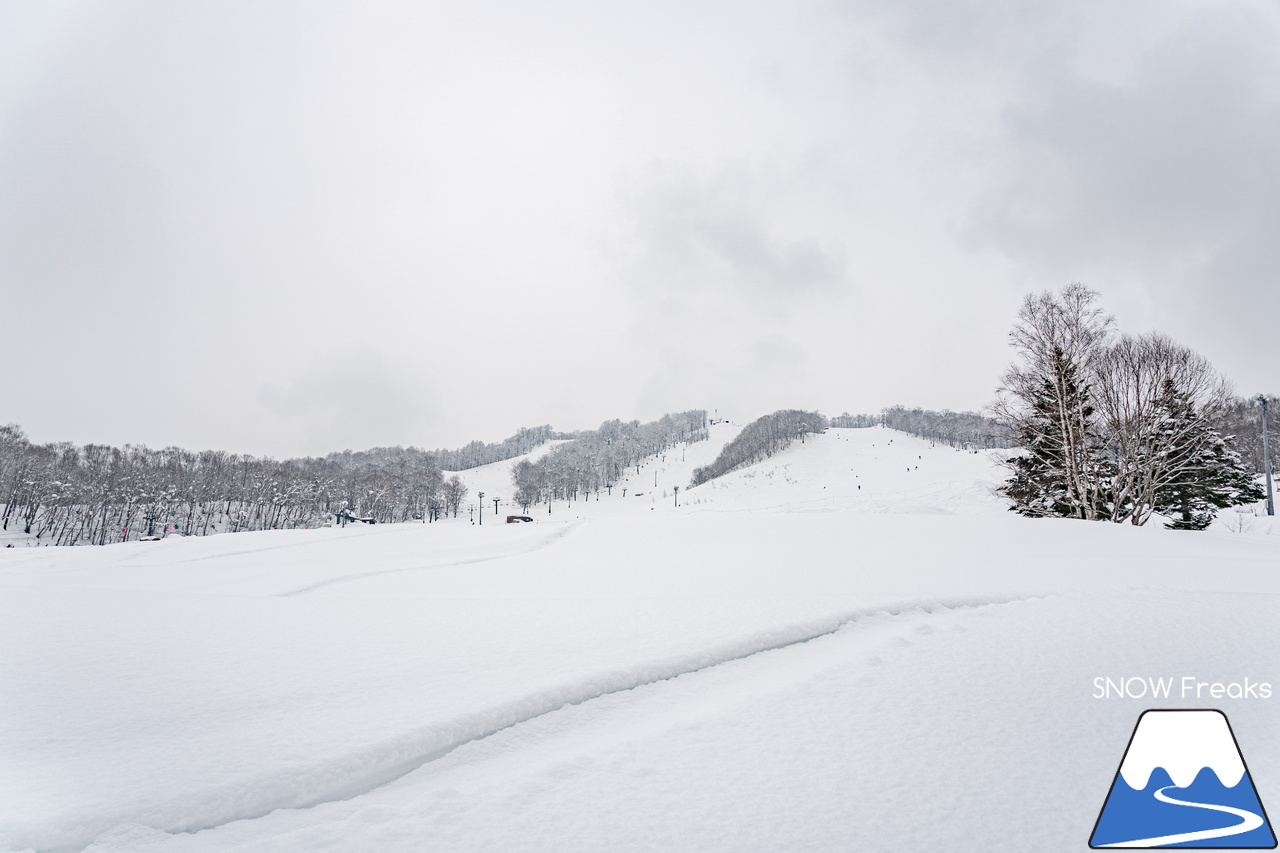 かもい岳国際スキー場｜今シーズン誕生した『山道コース』で、４年ぶりに西ゲレンデへ！懐かしい景色の復活に心弾む１日！